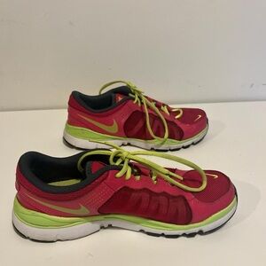Nike pink and green Flex TR2 Training Sneakers‎ Women’s Size 6.5